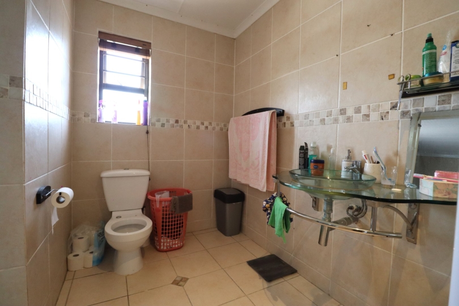 3 Bedroom Property for Sale in Greenshields Park Eastern Cape